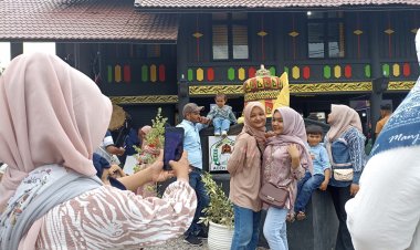 Tugu Kupiah Meukeutop Teuku Umar di Johan Panhlawan Jadi Spot Untuk Foto Terbaik