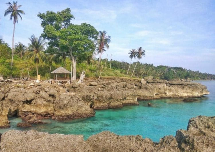 Pantai Ujong Kareung dI Johan Pahlawan Keindahan Pantai & Menyisakan Sejarah Masa Lampau