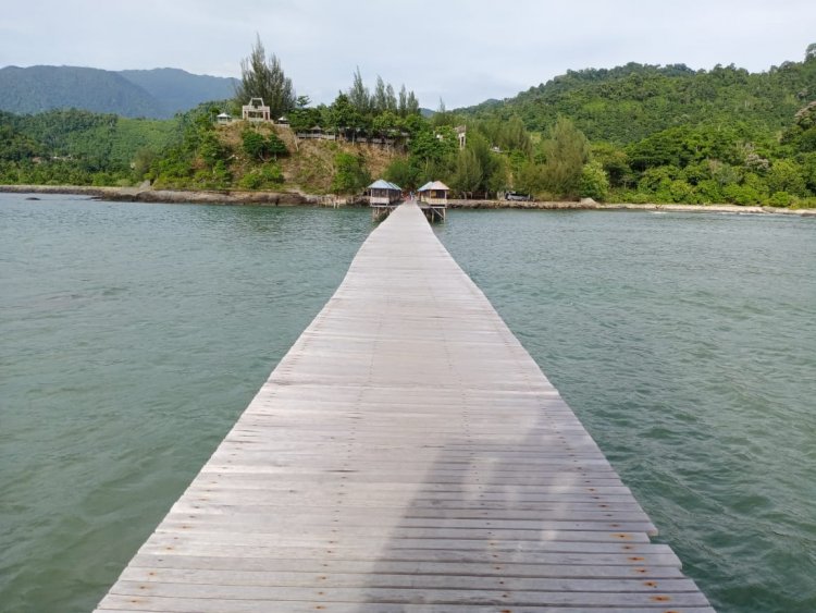 Pantai Lhokseudu yang Eksotis Perlu di Renovasi