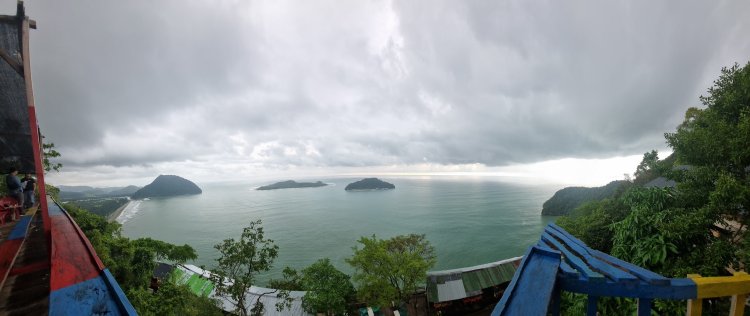 5 Hal Unik yang Bisa Kamu Temukan di Puncak Gunung Geurutee