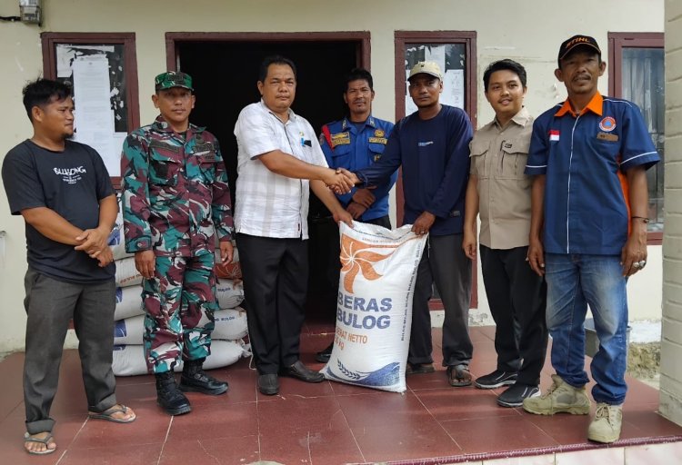 BPBD Aceh Selatan Salurkan Bantuan Beras Kepada Petani Terdampak Konflik Satwa di Kec. Kluet Tengah