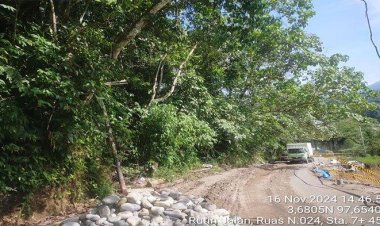 Jalan Nasional Amblas di Kec. Ketambe, Mobil Tangki BBM Sulit Melintas ke Gayo Lues