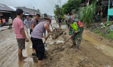 Warga dan lintas unsur di Kec.Lawe Bulan mulai bersihkan sisa banjir