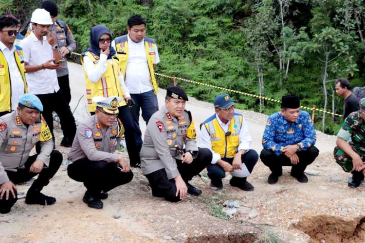 Bencana Alam Berdampak Putusnya Arus Lalulintas Riau-sumbar, Kapolda Riau Turun Tangan