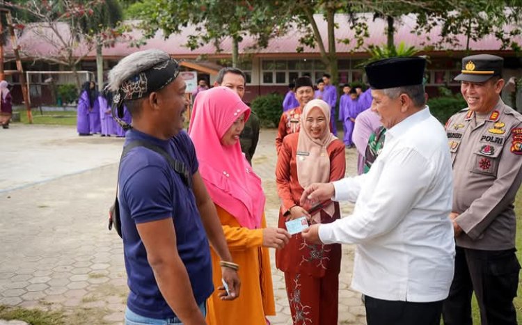 Bupati Siak, Alfedri Laksanakan Program Bujang Kampung ke-122 di Kec.Minas