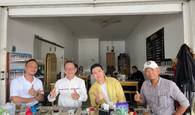 Ngopi Bareng Wartawan, Adhy Sarphio dan Aldi Taher Bahas Pilwako Pangkalpinang