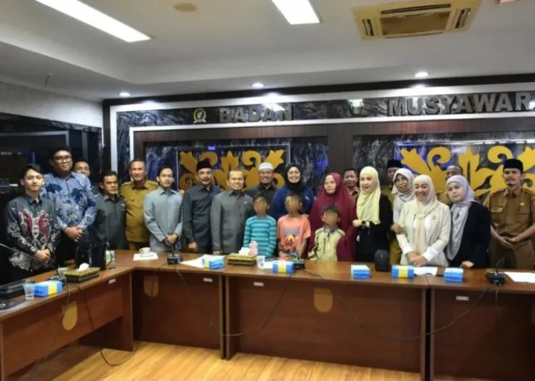 Komisi III DPRD Pekanbaru Fasilitasi Mediasi Guru dan Wali Murid Terkait Dugaan Kekerasan